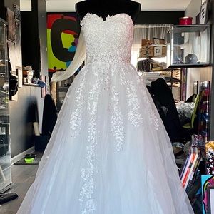 Brand New wedding dress
